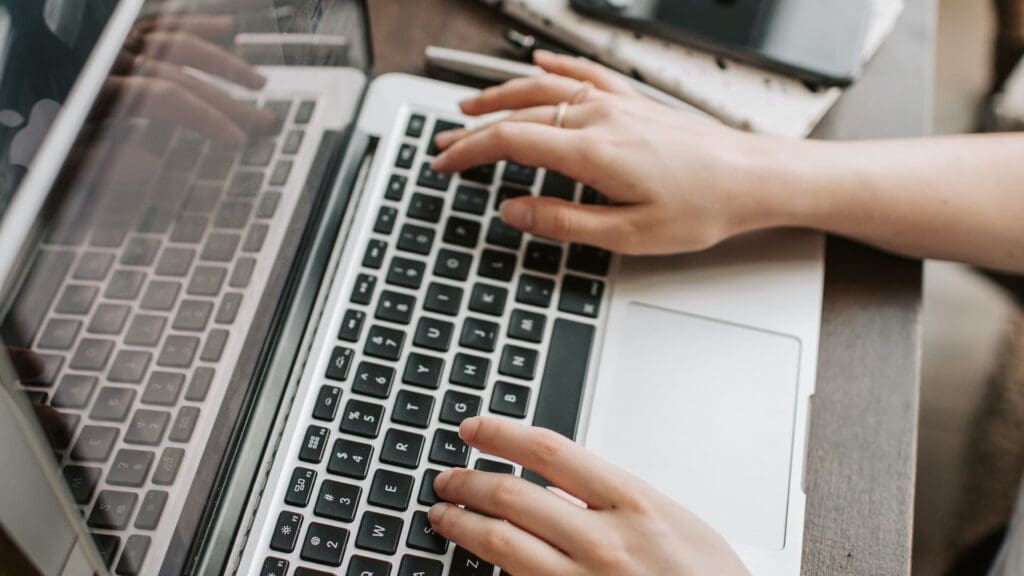 Maximising Your SME's Online Visibility with Local SEO: How to Improve Rankings and Drive Targeted Traffic